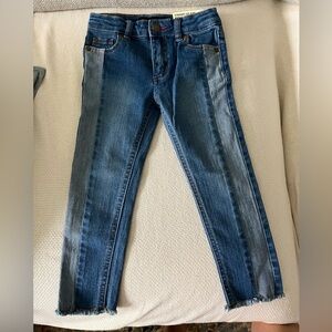 NWT Straight legs jeans / Tommy Hilfiger - 4T